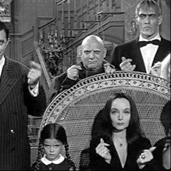 Murió Lisa Loring, la actriz que era Merlina en la serie Los locos Addams