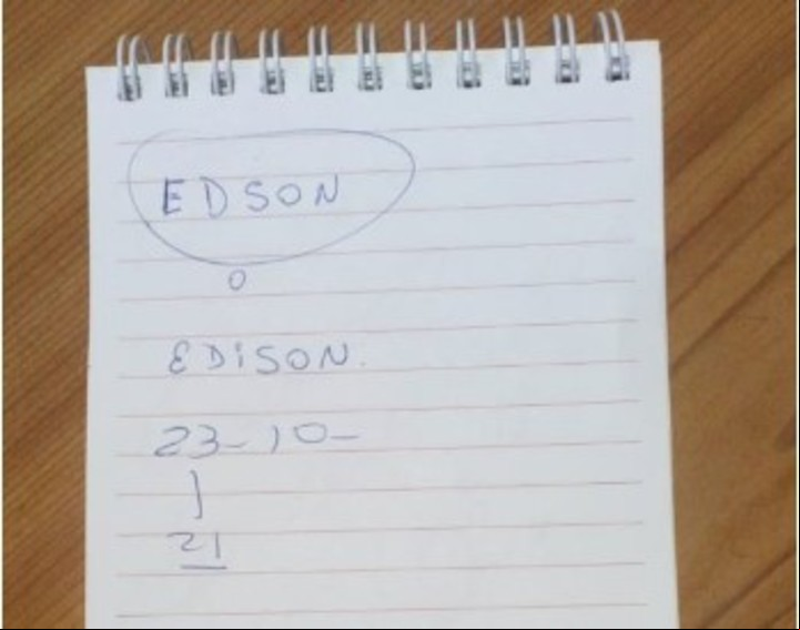 De puño y letra: Pelé redondeó su nombre y subrayó la fecha equivocada.