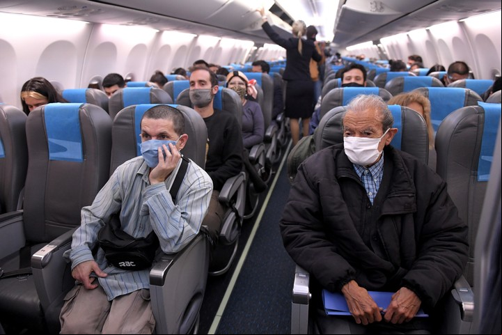 En vez de pedir el dinero, puede convenir más solicitar un pasaje en un vuelo similar al cancelado. Foto: Télam.