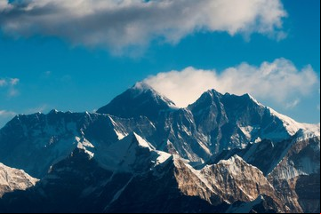 Las cosas aterradoras que suceden en la Zona de la Muerte del Monte Everest