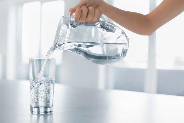 Una correcta hidratación es clave. Foto Shutterstock.