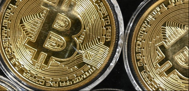 Estalló la polémica en las redes por las subas y bajas del bitcoin