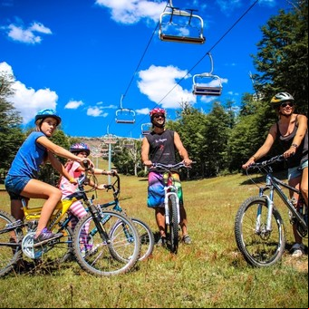 Naturaleza y aventura: los centros de esquí también ofrecen adrenalina en verano