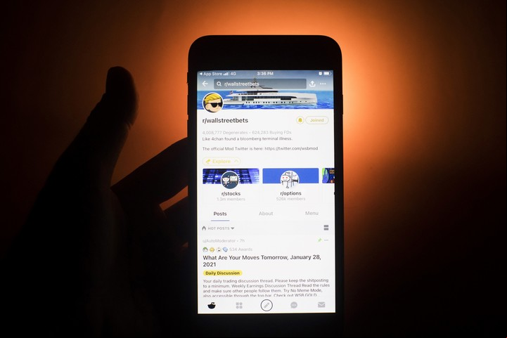En Twitter y TiKTok no hace falta ingresar con un para ver la información.
Brent Lewin/Bloomberg
