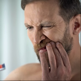 Encías que sangran: ¿falta de vitamina C?