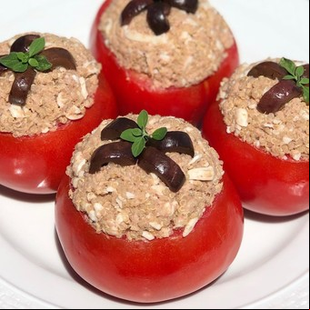 Tomates rellenos con quinoa