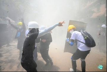 Miles de manifestantes volvieron a las calles en Myanmar y desafiaron la brutal represión
