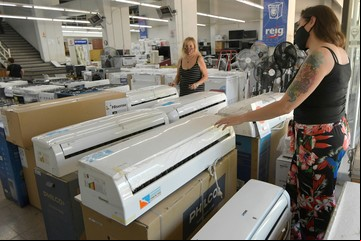 Agarrar la "platita": 5 fuertes subsidios al consumo para aprovechar hasta las elecciones