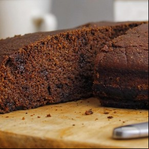 Bizcochuelo de chocolate casero y vegano