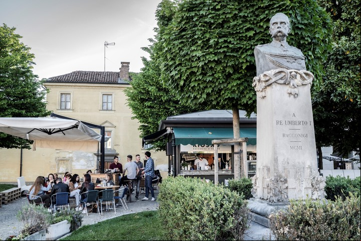 Un monumento dedicado al rey Umberto I en Racconigi, Italia,. Foto Alessandro Grassani/The New York Times.