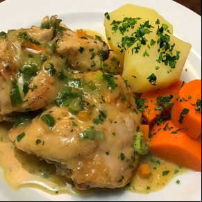 Pollo a la cacerola en salsa de mostaza