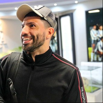 El Kun Agüero le regaló un SUV de lujo a un empleado del Manchester City antes de irse al Barcelona