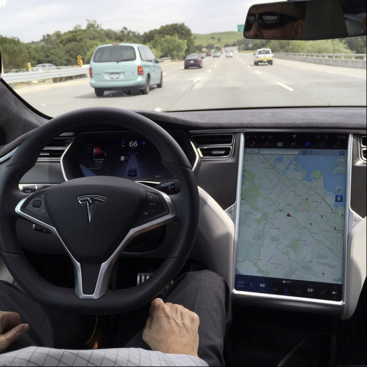Las cámaras del Autopilot captaron imágenes privadas de los s. REUTERS/Alexandria Sage/File Photo