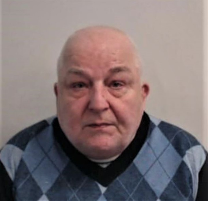 Graham McGill (hoy de 59 años) tenía libertad condicional cuando asesinó a la mujer. A las pocas horas regresó a prisión, el escondite perfecto.