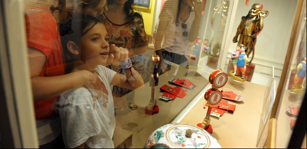 Tras 20 años sin sede, el Museo de Arte Oriental busca su lugar en Galerías Pacífico