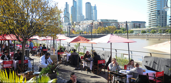Para "pasar el invierno", bares y restaurantes reclaman que les permitan atender en los salones
