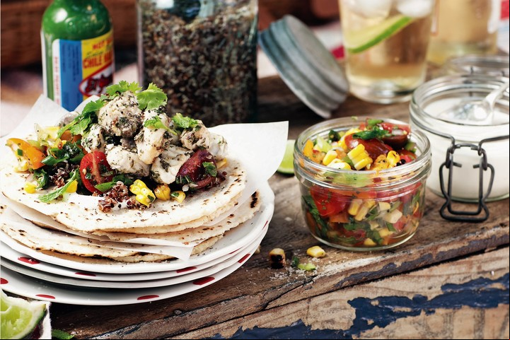 Receta de tacos de pescado, quinoa con salsa de choclo. Foto VR Editoras.