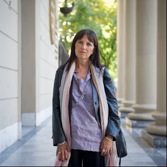 La novela "Catedrales", de Claudia Piñeiro, se convertirá en una serie televisiva