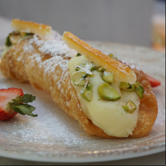 Cannoli y sfogliatella: los "dolci" italianos que copan las panaderías y restaurantes de la Ciudad