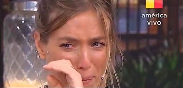 Llanto desconsolado: Chantal Abad se quebró en vivo en "Es por ahí"
