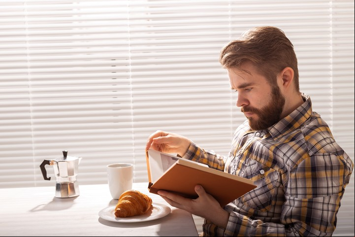 Dificultad para comunicar sus emociones es una de sus características. Foto Shutterstock.