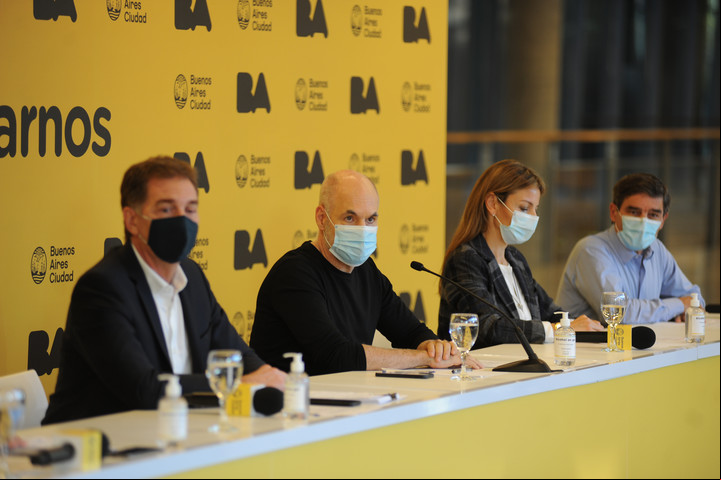 Diego Santilli y Horacio Rodríguez Larreta, en una conferencia de prensa del gobierno porteño. Foto Federico Lopez Claro