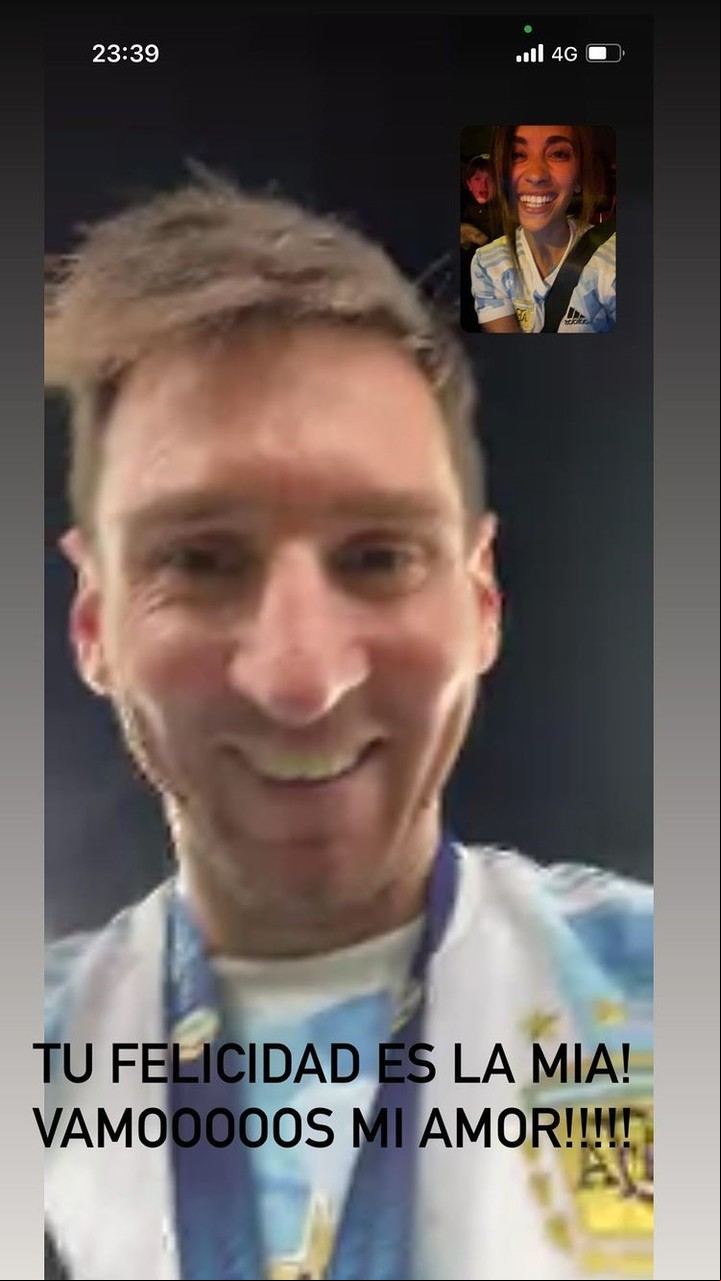 Messi campeón: videollamada con Antonela Roccuzzo apenas terminado el partido.