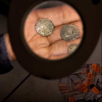 El misterio de las monedas medievales sas desenterradas en Polonia