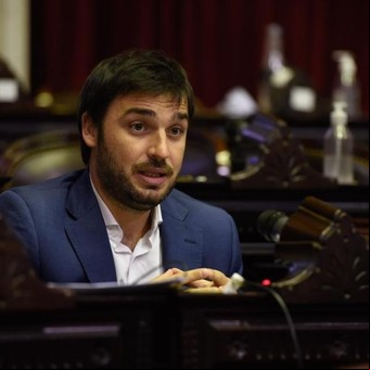 El gobernador de Chubut refuerza su amenaza: "No va a salir ni un barril más de petróleo de Chubut para la Argentina"