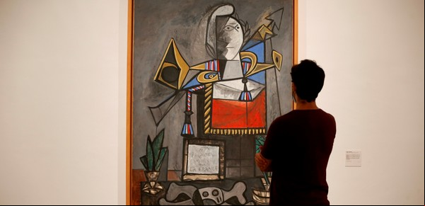 Las "dos Españas" despliegan su dolor en el Museo Reina Sofía