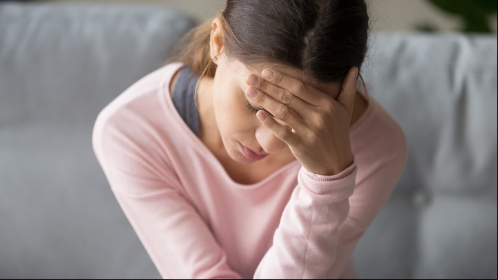 Luego de estar con ellos nos empezamos a sentir cansados, inseguros, con dolor de cabeza, desgano y/o angustia. Foto: Shutterstock