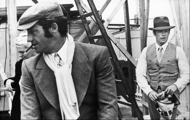 Jean-Paul Belmondo y Alain Delon durante el rodaje de "Borsalino",de Jacques Deray, en 1969