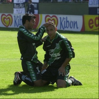 Como los clubes europeos, Banfield lanzó una app y NFT de Garrafa Sánchez, Dátolo y James Rodríguez