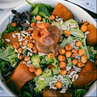 Ensalada de garbanzos y calabaza asada