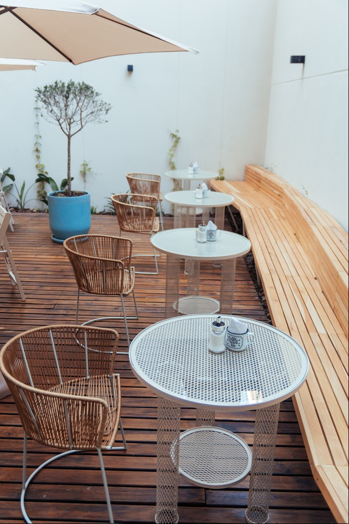 El patio de Usina Cafetera.