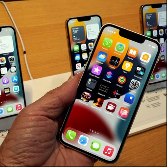 Liquidan celulares Samsung, Motorola y iPhones en 24 cuotas sin interés: qué se consigue