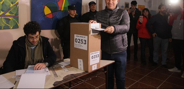 El gobernador electo de San Luis toma partido en la interna de Juntos: "Me simpatiza más Rodríguez Larreta"