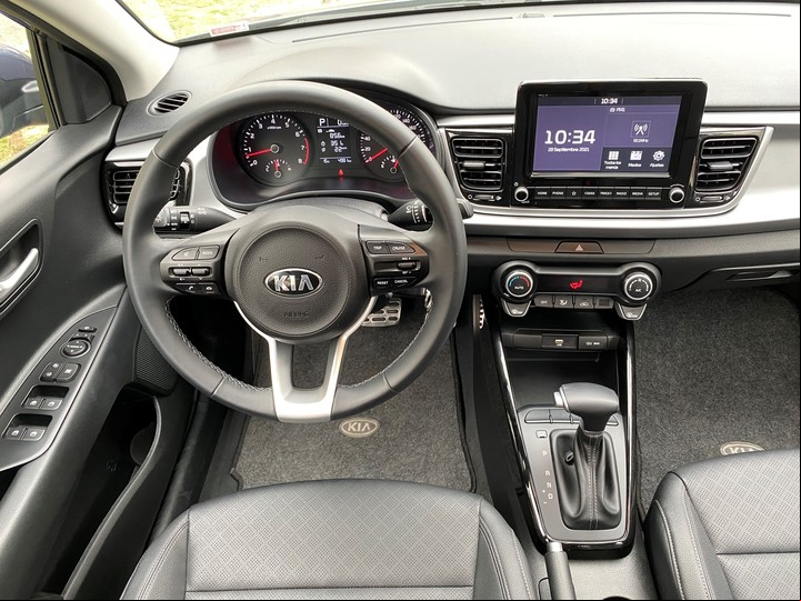 Por dentro, el KIa Rio ofrece un nivel de calidad y terminación por encima del promedio de su categoría.