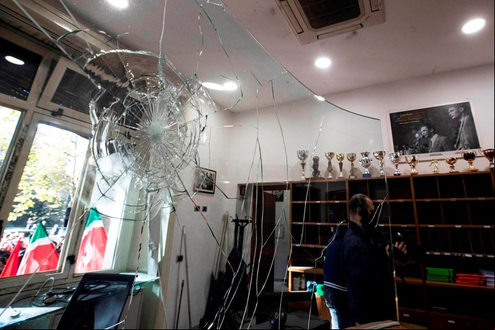 Todo el arco político repudió el ataque a la sede sindical. Foto EFE
