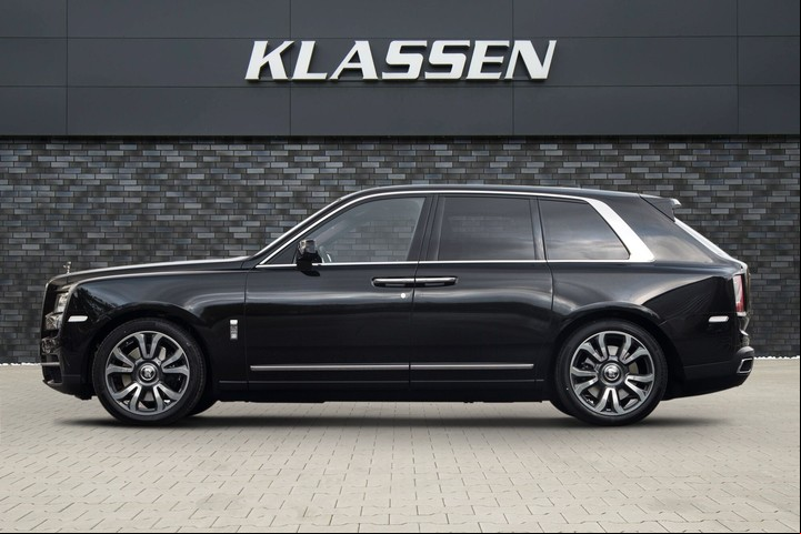 Rolls-Royce Cullinan de Klassen cuesta 960.000 dólares.