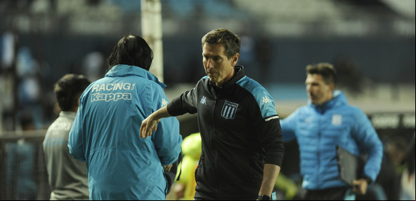 Arde Racing: insultos para los dirigentes, que deben decidir si sostienen a Ubeda o buscan un DT