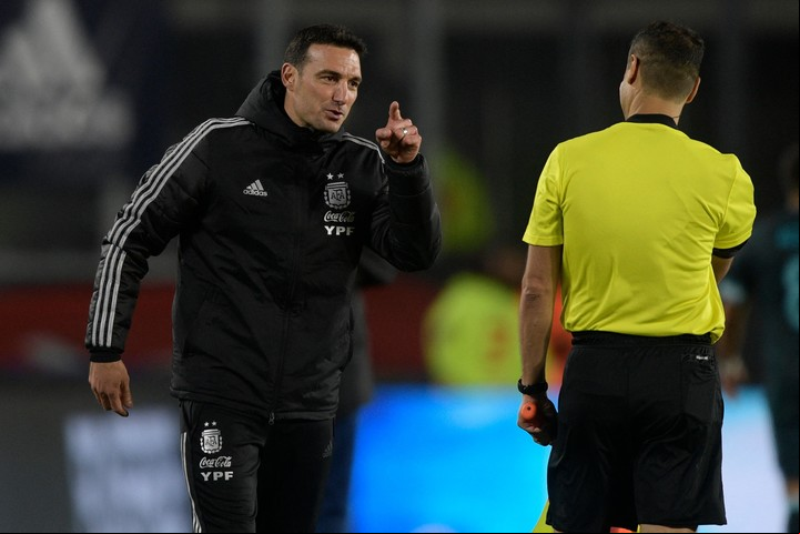 Scaloni y su cuerpo técnico baja una idea y la idea se plasma en la cancha. Foto: AFP
