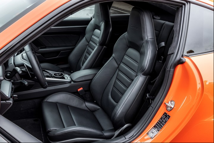 Butacas para el automovil Porsche hechas en 3D.