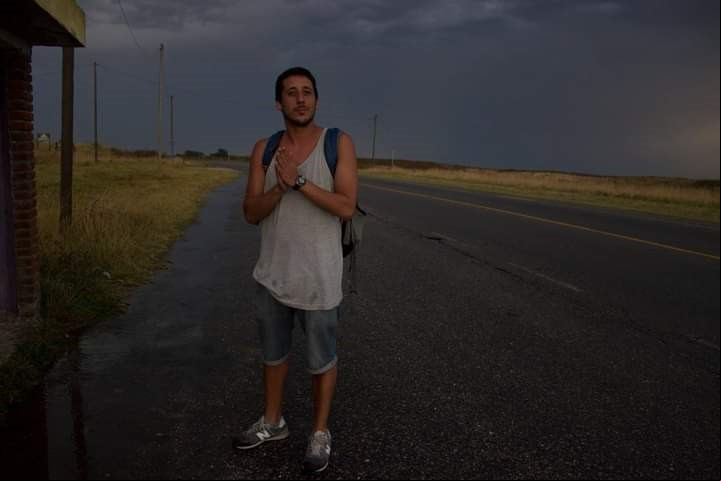 Agustín Párraga es de Mar del Plata, tiene esclerosis múltiple y pide que su prepaga le cubra el tratamiento.