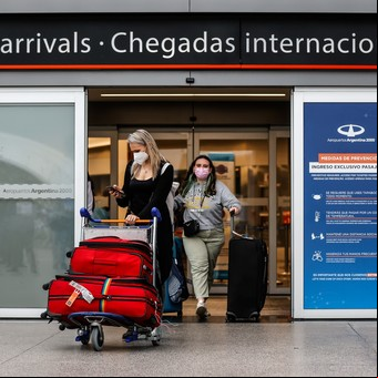Desde México hasta Inglaterra: países que no piden vacunas ni tests por COVID-19 a los turistas argentinos