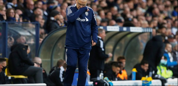 Al Leeds de Bielsa le empataron sacando del medio y no puede salir del fondo en la Premier League