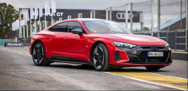 Audi presentó los RS e-tron GT en Argentina