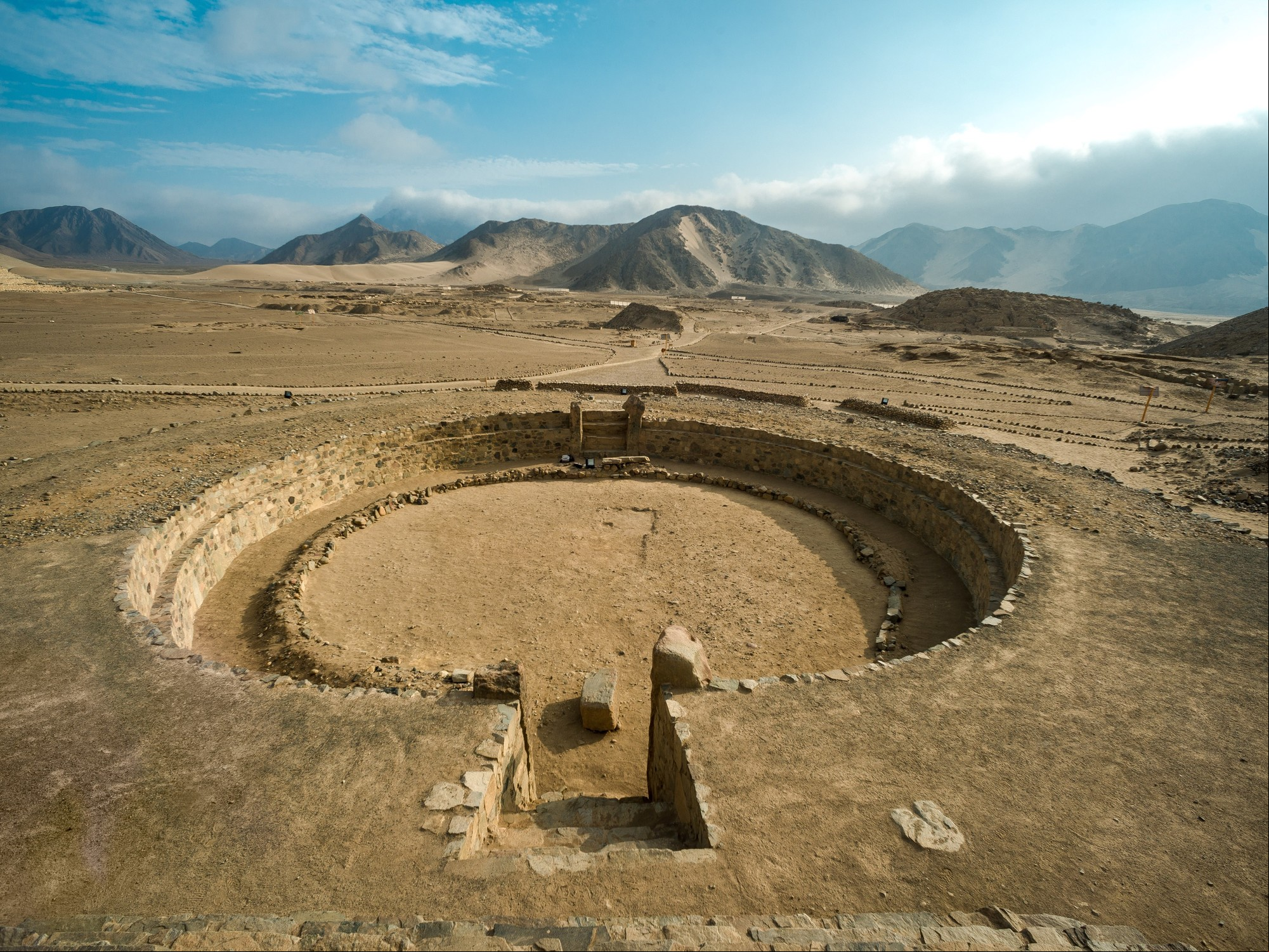 La plaza circular de la pirámide principal de Caral. (EFE).