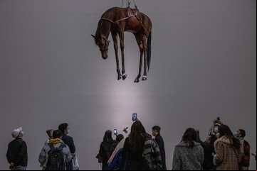 La demanda a Cattelan, dos argentinos al MoMA y un premio para librerías