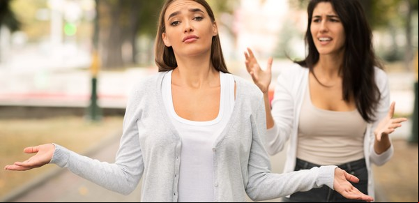 Amistades tóxicas: ¿por qué las mantenemos?